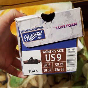 Skechers Luxe Foam Black Sandal New in Box